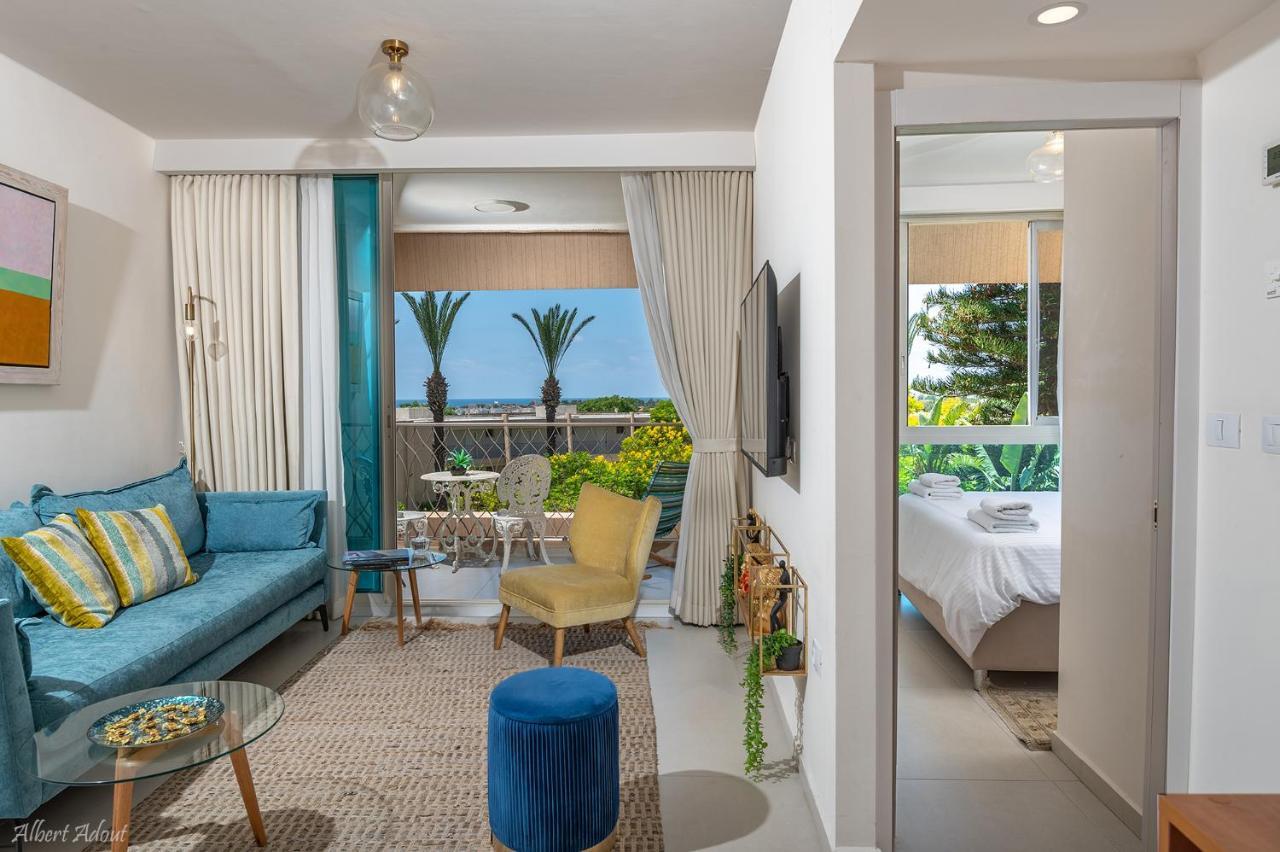 Mina'S Suites - קיסריה Exteriör bild