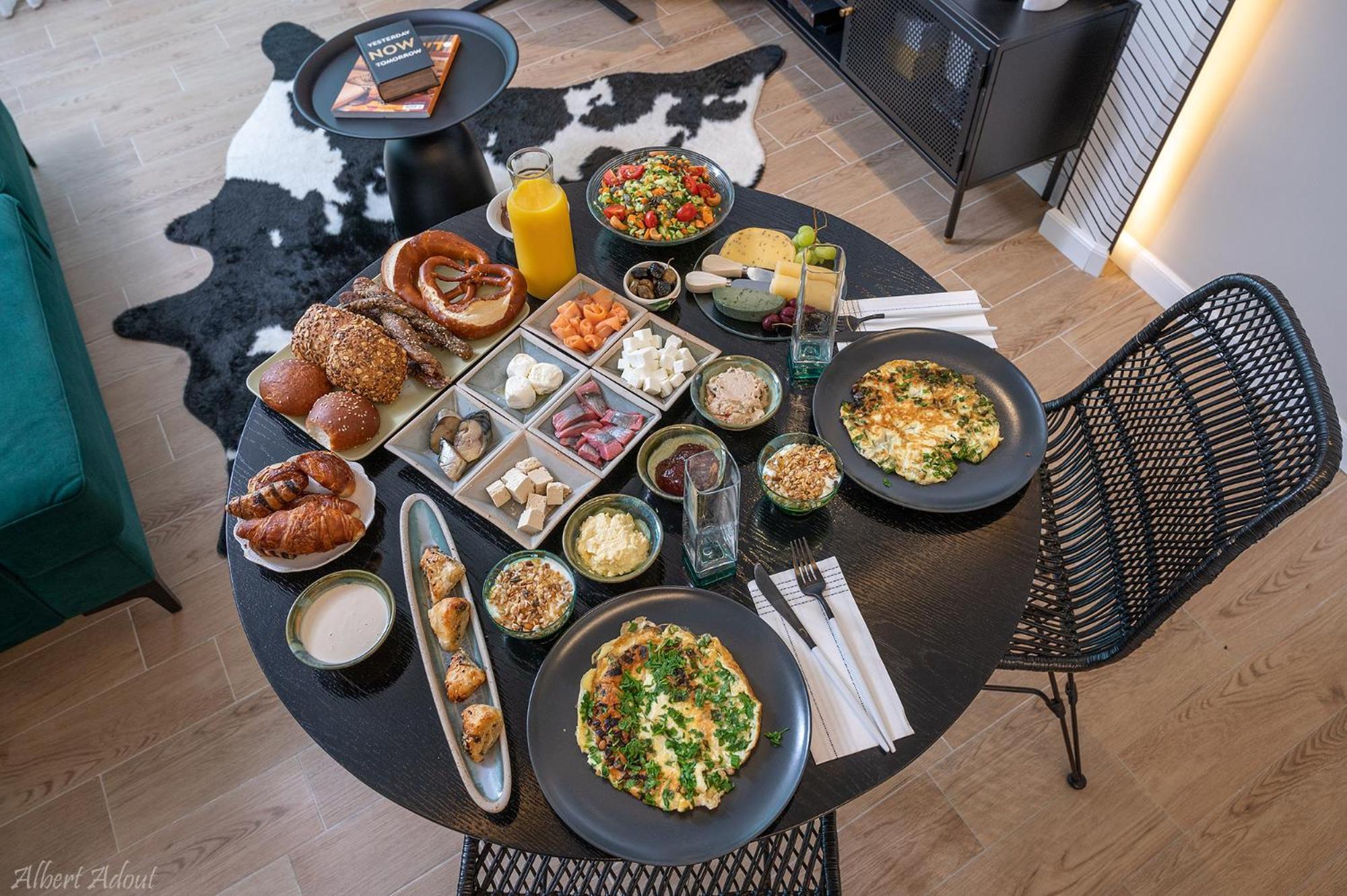 Mina'S Suites - קיסריה Exteriör bild