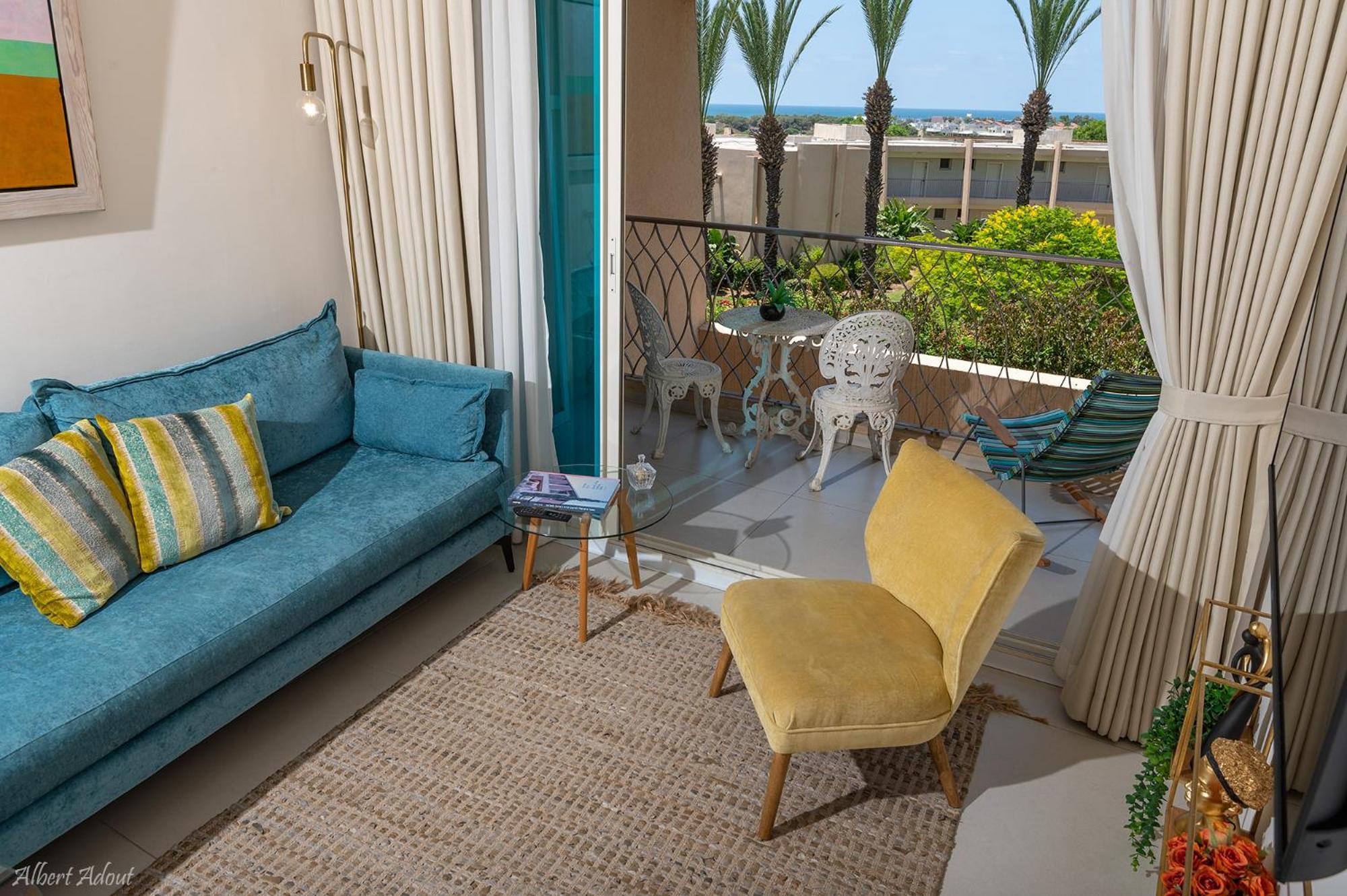 Mina'S Suites - קיסריה Exteriör bild